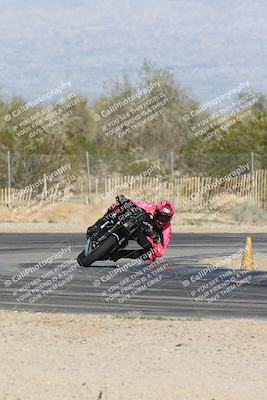 media/Jan-15-2026-Racers Edge (Thu) [[dfebeb70ab]]/2-A Group/Session 5 Turn 2/